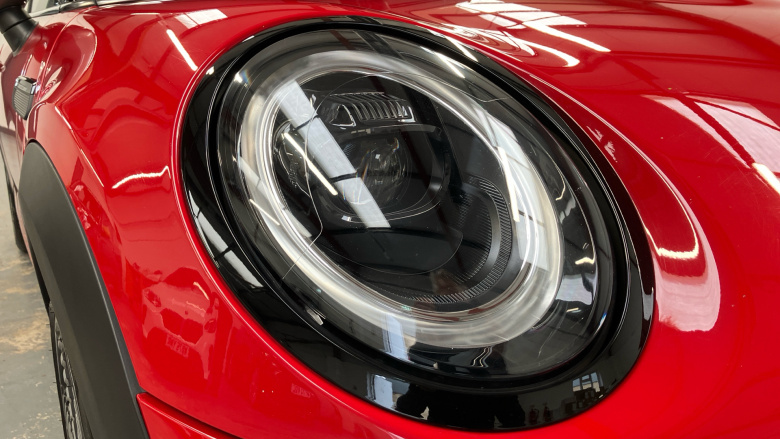 MINI Hatchback 1.5 Cooper Exclusive 5dr Auto Petrol Hatchback